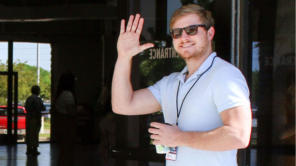 Door Greeter Qualifications